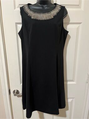 Black Sleeveless Cocktail Dress with Decorative Collar